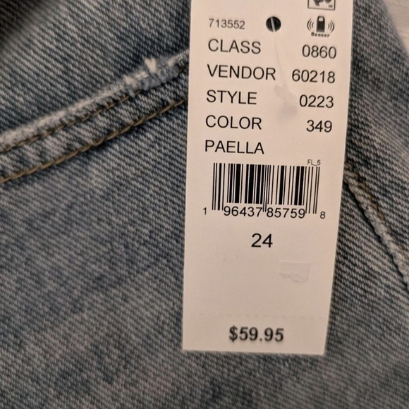 Classic Blue Distressed Women's Jeans - Picture 6 of 7